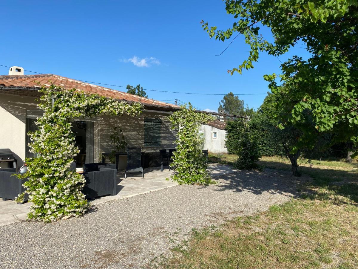 Вилла Maison De Plain Pied Avec Terrain De Petanque Драгиньян Экстерьер фото
